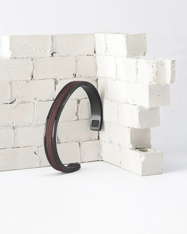 Navarch 9mm Mahogany / Black
