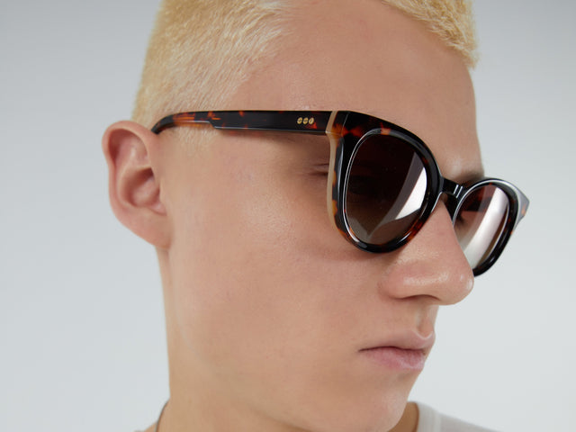 Mae Tortoise Blonde Wing