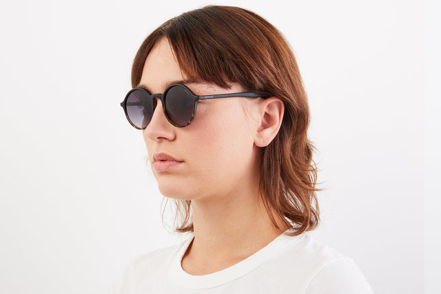 Madison Matte Black/Tortoise