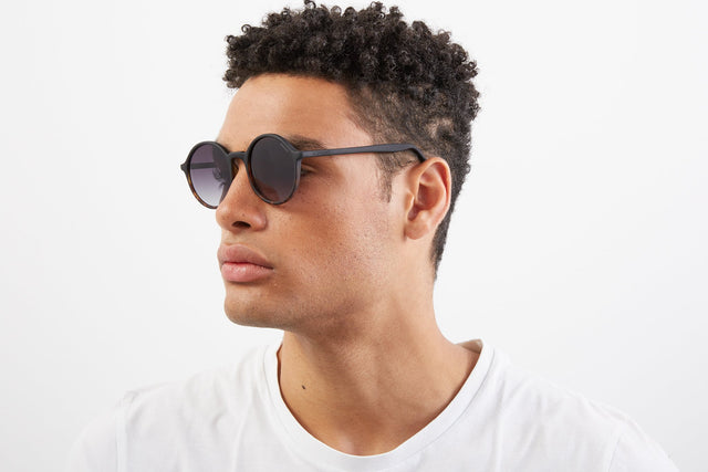 Madison Matte Black/Tortoise