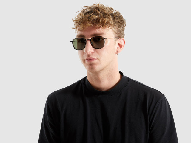 Oscar Wing Black Moonstruck