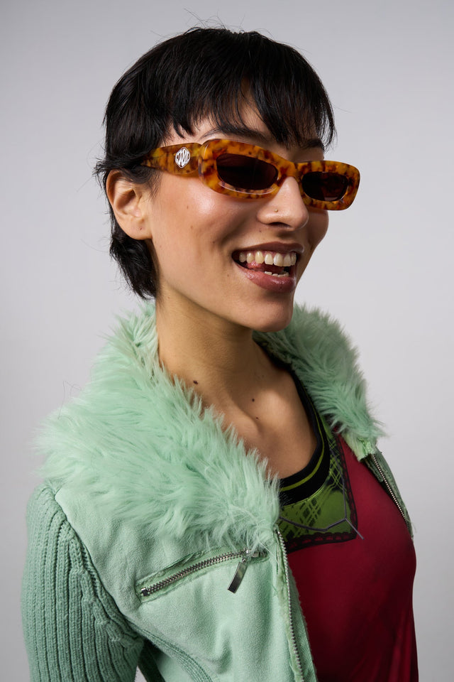 Moe Sun Storm