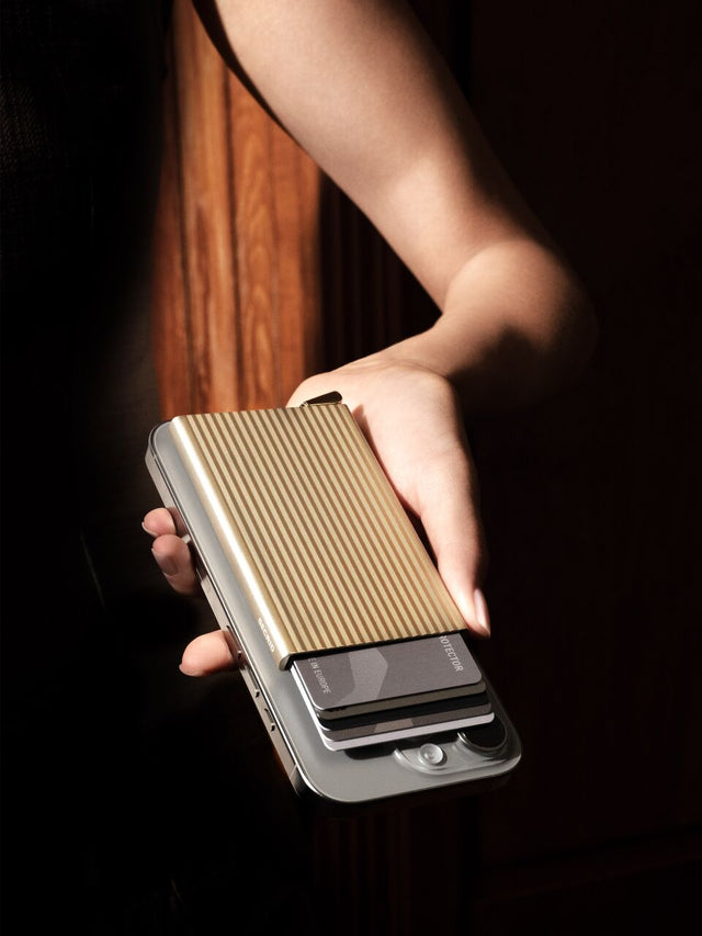 Cardprotector Fluted for magsafe Cashmere