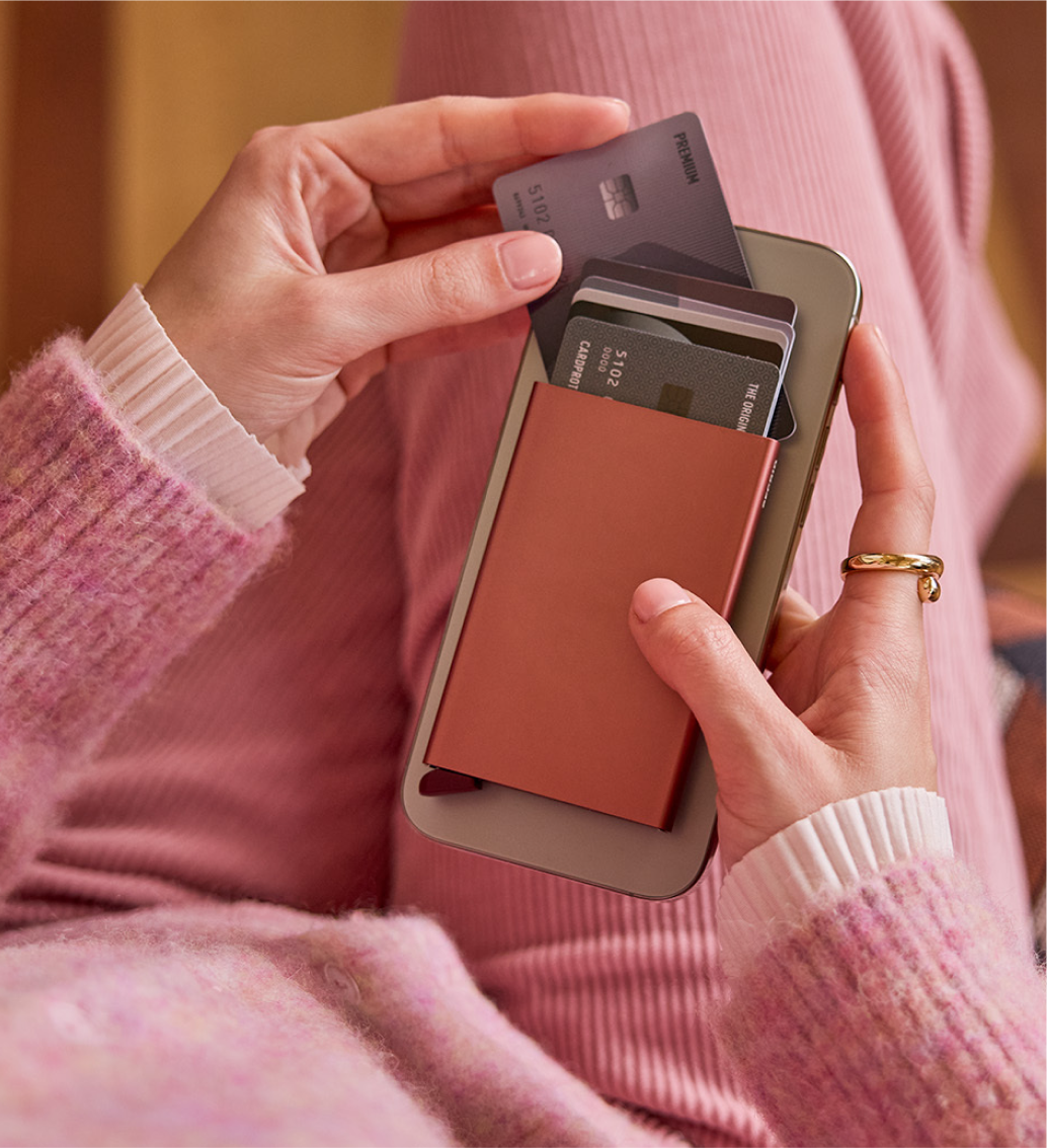 Cardprotector for MagSafe Rose